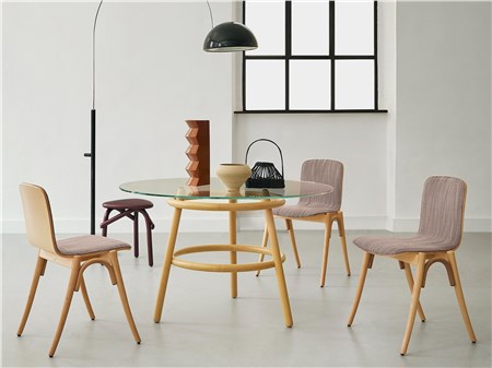 L’Heritage di Gebrüder Thonet Vienna Rivisitato: Innovazione e Tradizione nella Collezione 2024