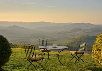 Unopiù Eleganza e Comfort per il Tuo Giardino e la Tua Piscina