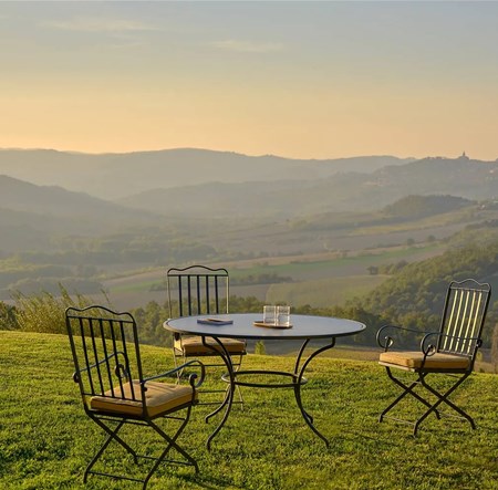 Unopiù Eleganza e Comfort per il Tuo Giardino e la Tua Piscina