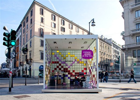 I mattoni di vetro seves glassblock “vestono” gli infobox di milano design-in-the-city 